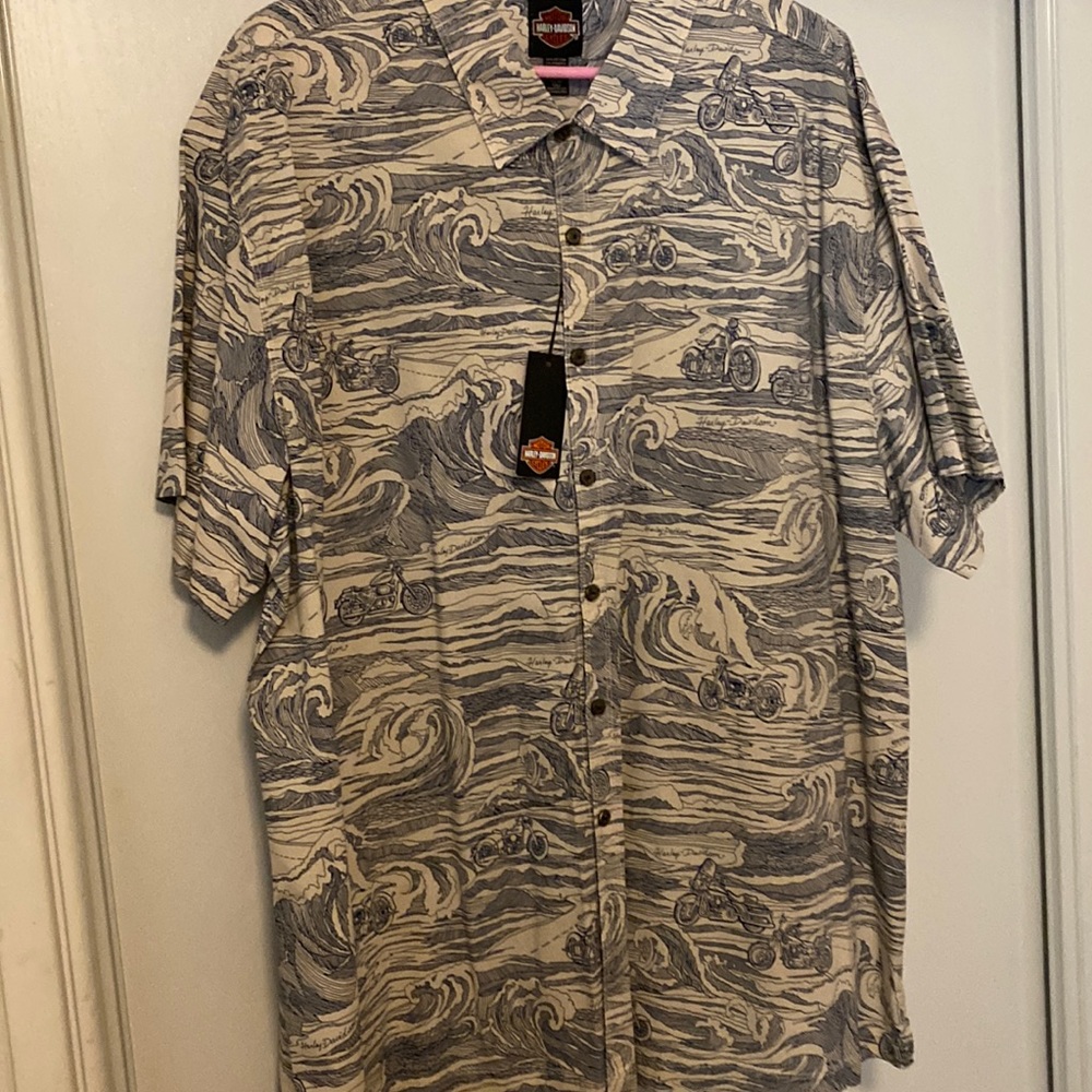 Brand new with tags Harley Davidson button down short sleeve shirt